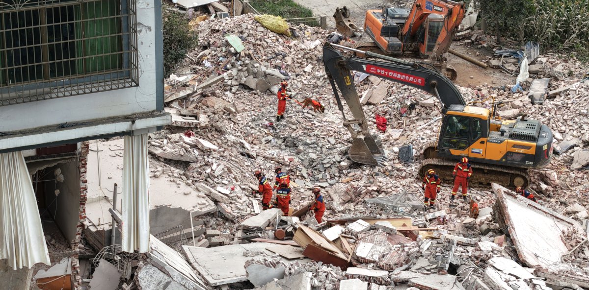 Pánico en el sur de China: evacúan a miles de ciudadanos tras sismo de 5.2 que dejó dos fallecidos