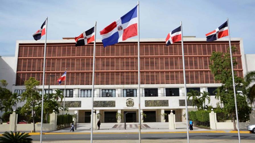 Aprueban reforma laboral con más licencia de paternidad y suspensión del contrato en emergencias