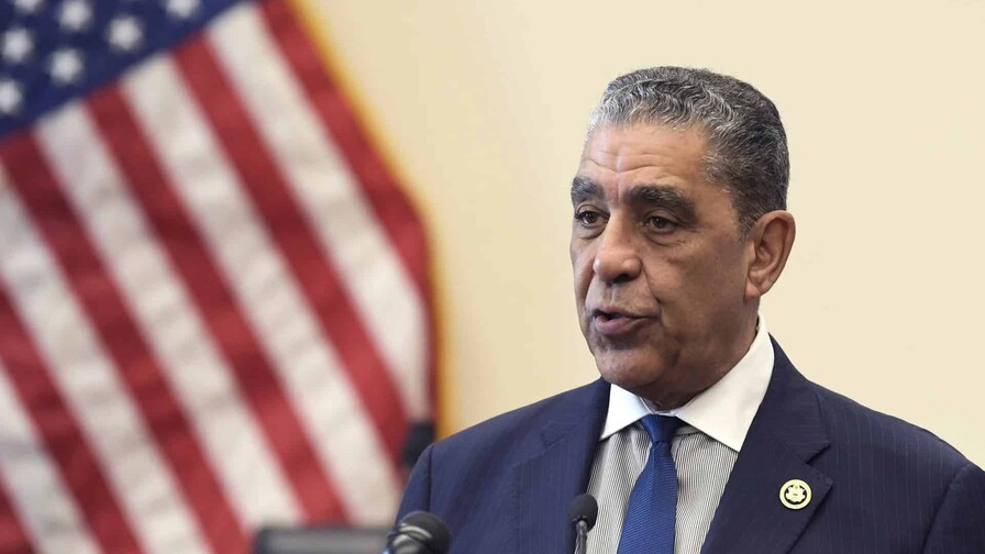 Por qué votar por Adriano Espaillat en las primarias demócratas
