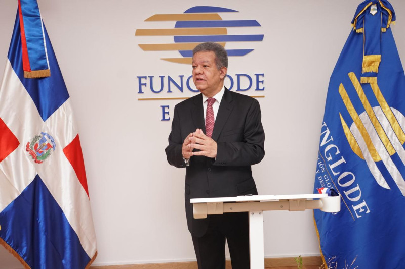 Leonel impulsa desde Europa una agenda de pensamiento y cooperación