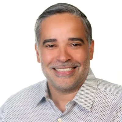 Muere César Guzmán, dirigente del PRD y funcionario de ECO5RD