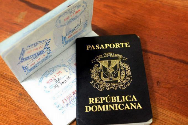 Panamá elimina requisito de visa estampada a los dominicanos