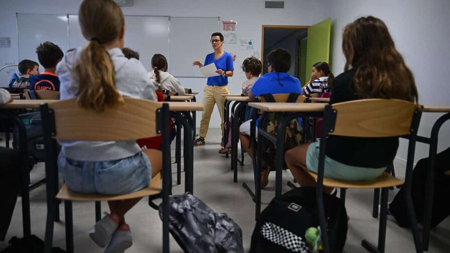 La difícil vuelta a clase en los liceos de Francia, sin celulares: «Nos infantiliza