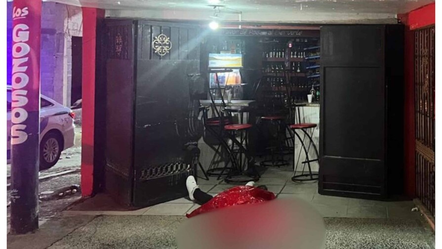 Matan a dos hombres en un negocio de Los Frailes; acusan a un militar de cometer el hecho